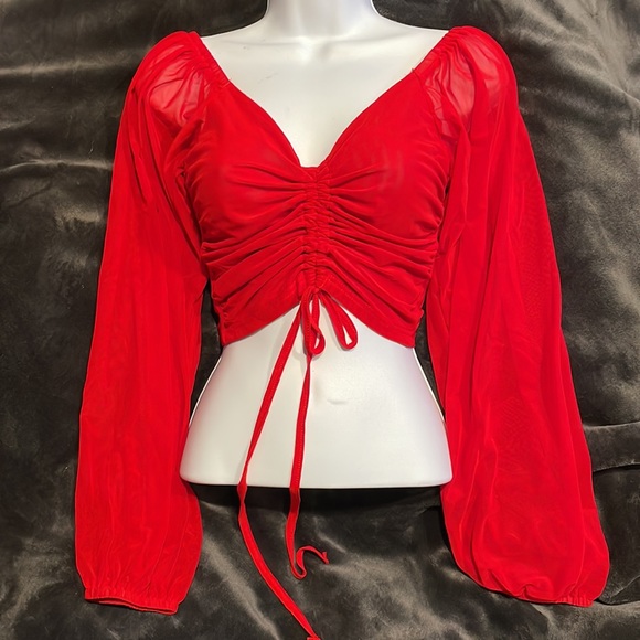 Chic Star Off Shoulder Crop Top - Picture 3 of 7